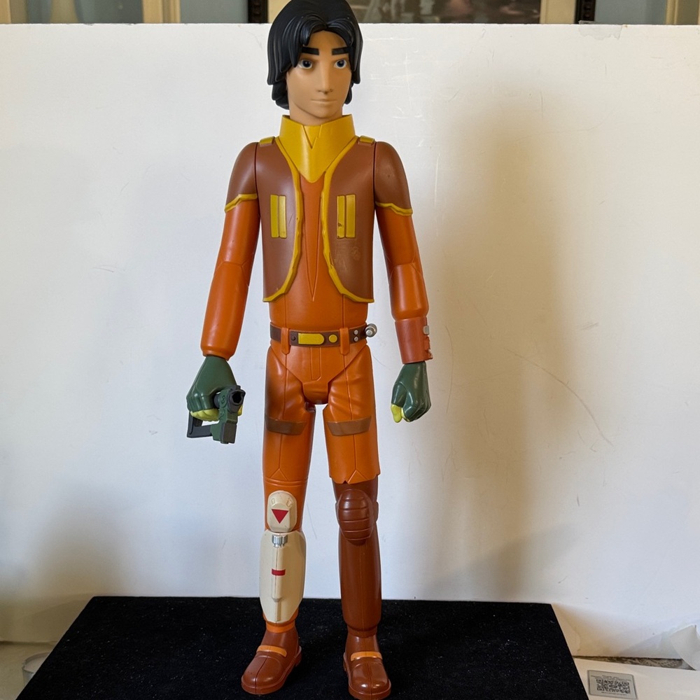 Star Wars Rebels 18-inch Ezra Bridger action figure - Picture 2 of 14